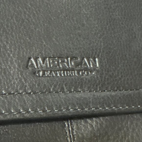 American Leather Co. Black Crossbody Bag With Adjustable Strap & Multiple Compar - Picture 3 of 8